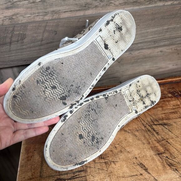 Guess Brown White Sneakers Colorful Embroidered Feather Design Women's 8 - Picture 8 of 13